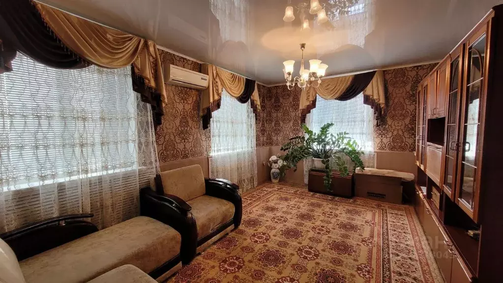 Дом в Оренбургская область, Новосергиевский район, с. Покровка ... - Фото 1