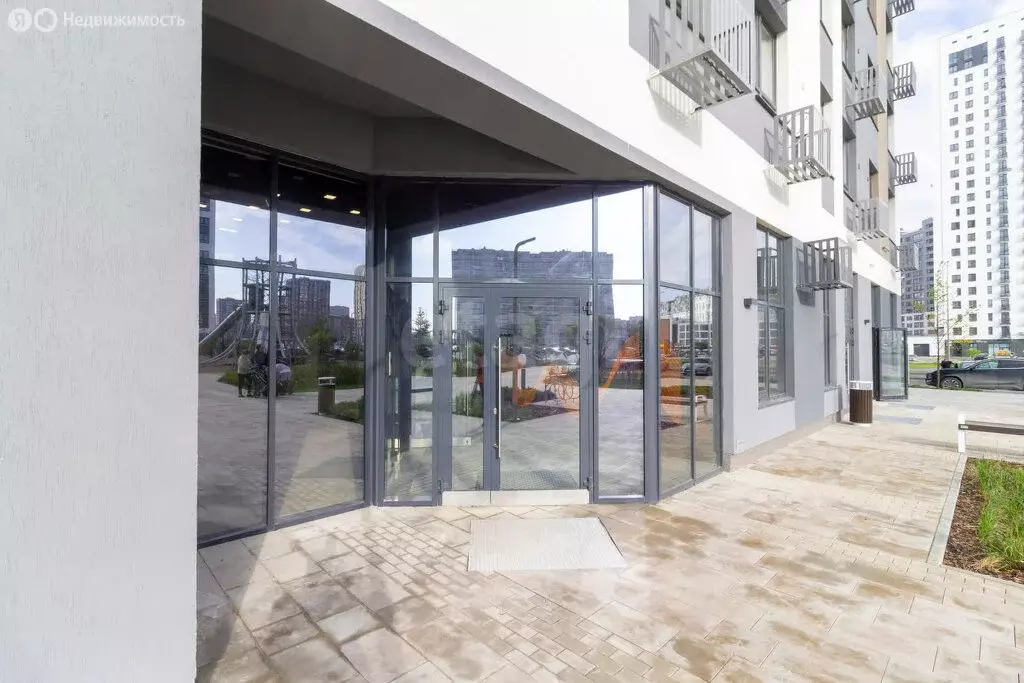 Квартира-студия: Тюмень, улица Фармана Салманова, 17 (23.5 м) - Фото 2