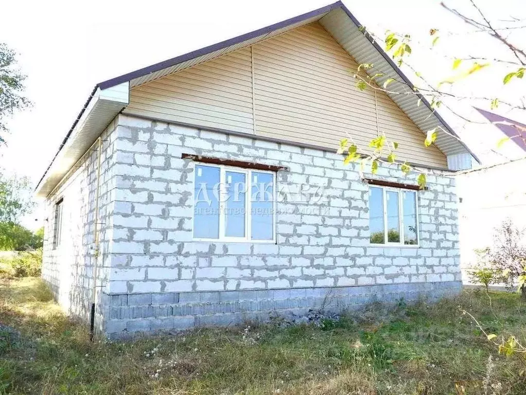 Коттедж в Белгородская область, Старооскольский городской округ, с. ... - Фото 1