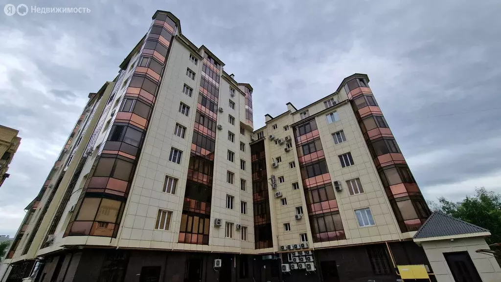 3-комнатная квартира: Нальчик, улица Пушкина, 31 (92 м) - Фото 1