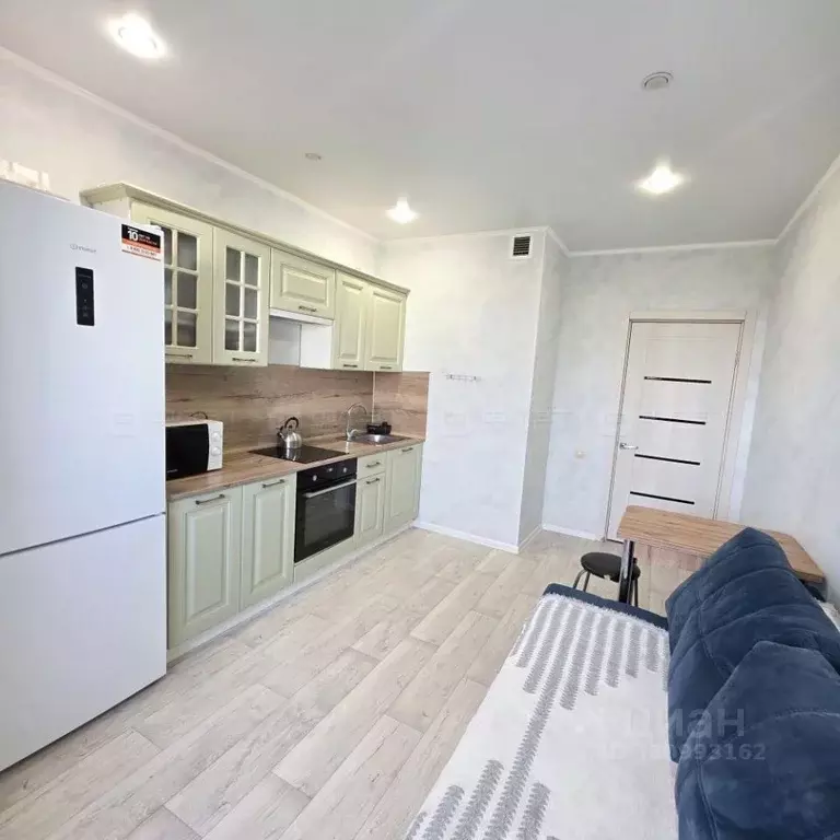 1-к кв. Татарстан, Казань ул. Братьев Касимовых, 35 (37.0 м) - Фото 1