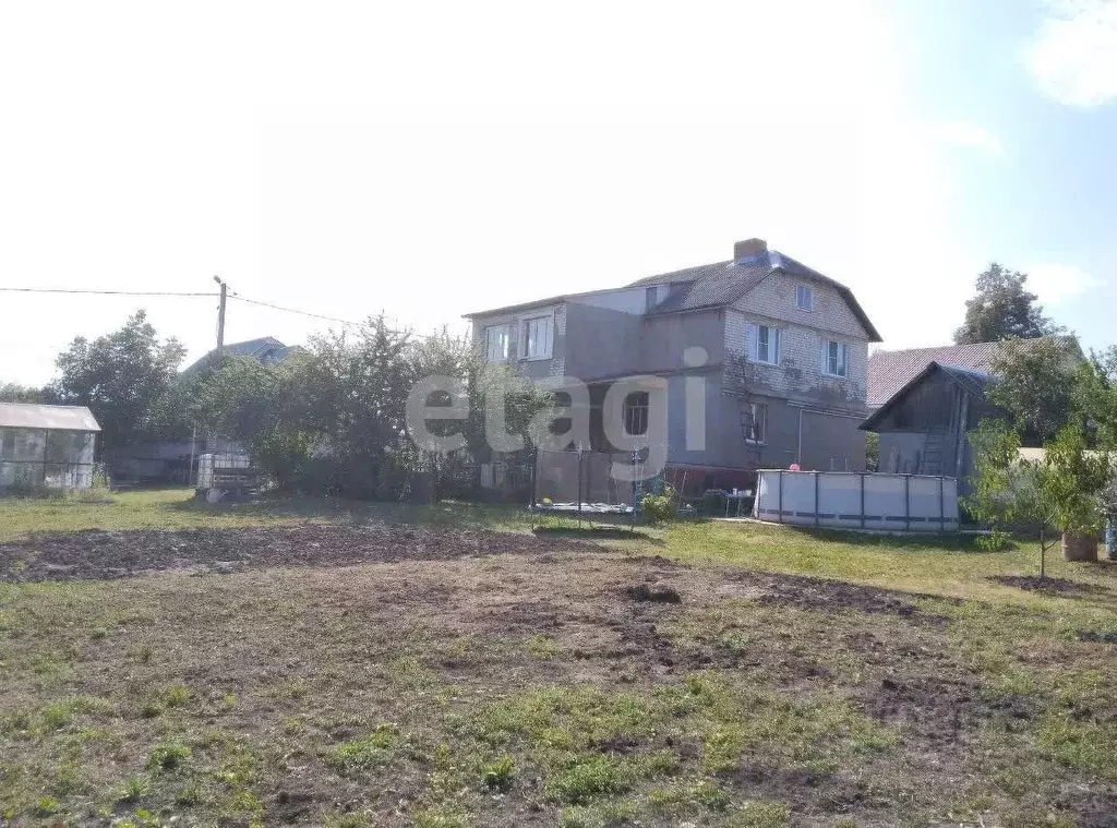 Дом в Брянская область, Брянский район, Снежское с/пос, пос. Кузьмино ... - Фото 1