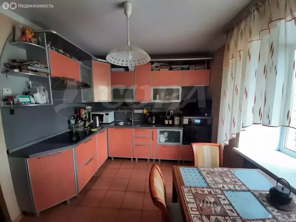 3-комнатная квартира: Тюмень, улица Мельникайте, 44/2 (74.9 м) - Фото 1
