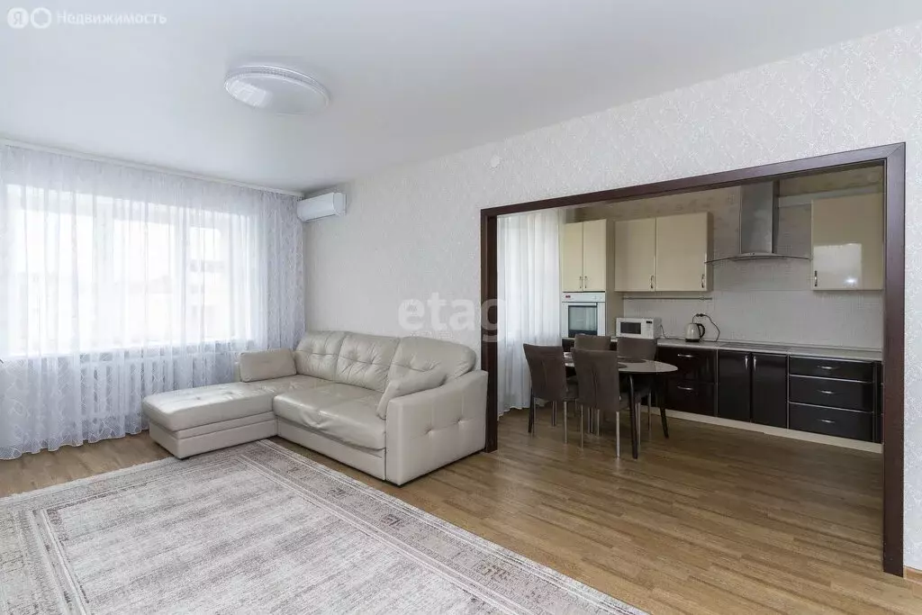 3-комнатная квартира: Тюмень, улица Пермякова, 66 (102.7 м) - Фото 1