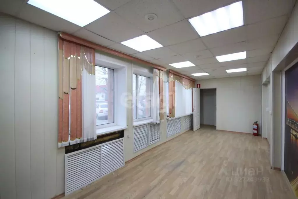 Торговая площадь в Ямало-Ненецкий АО, Новый Уренгой просп. Губкина, ... - Фото 1