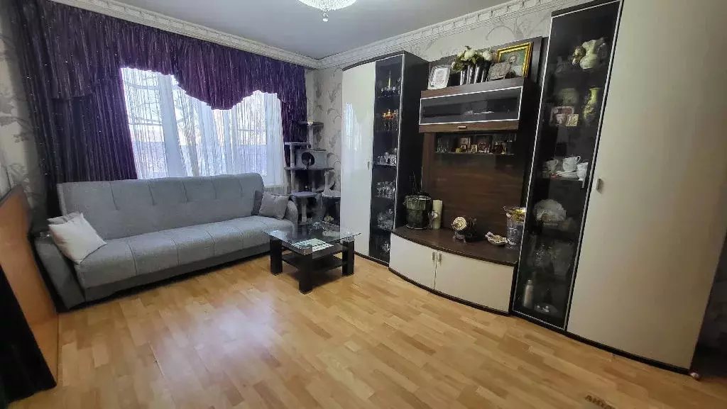 Продается 3-комнатная квартира - Фото 1