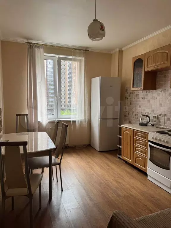 2-к. квартира, 65 м, 4/24 эт. - Фото 0
