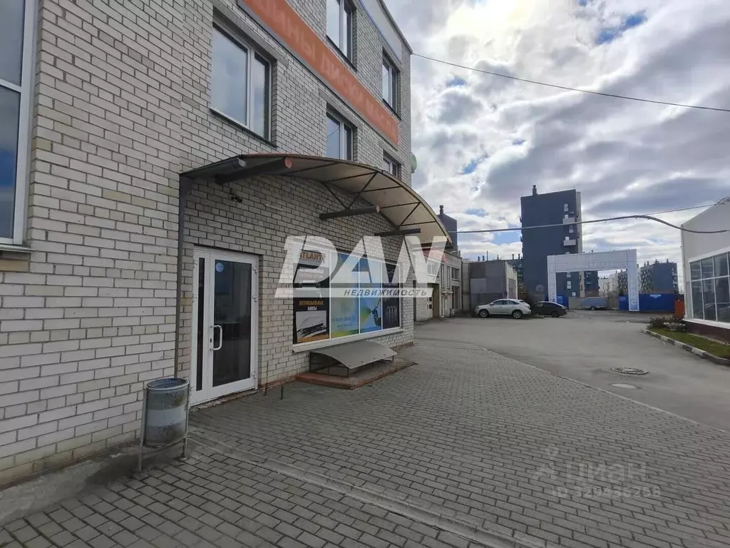 Офис в Челябинская область, Челябинск ул. Блюхера, 121Е (178 м) - Фото 2