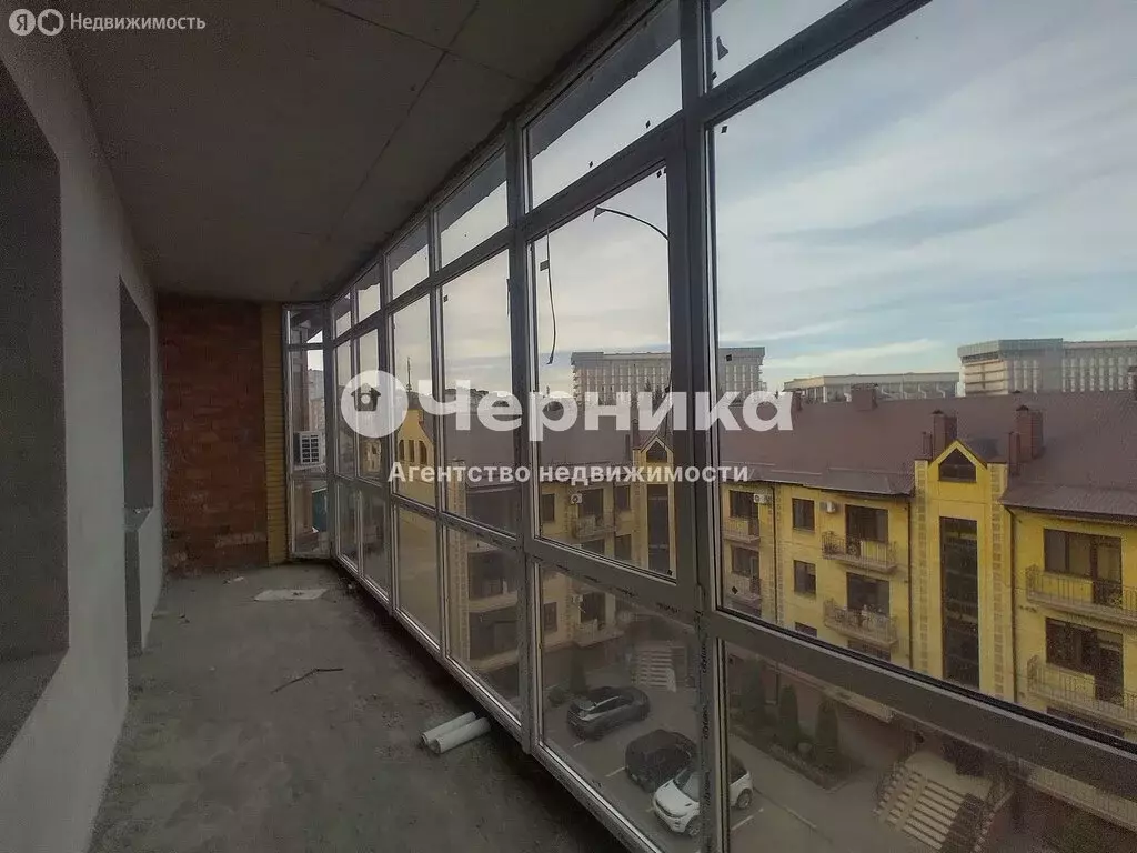 Квартира-студия: Ессентуки, улица 60 лет Победы, 7 (101.7 м) - Фото 1