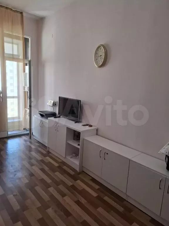 1-к. квартира, 60 м, 8/10 эт. - Фото 1