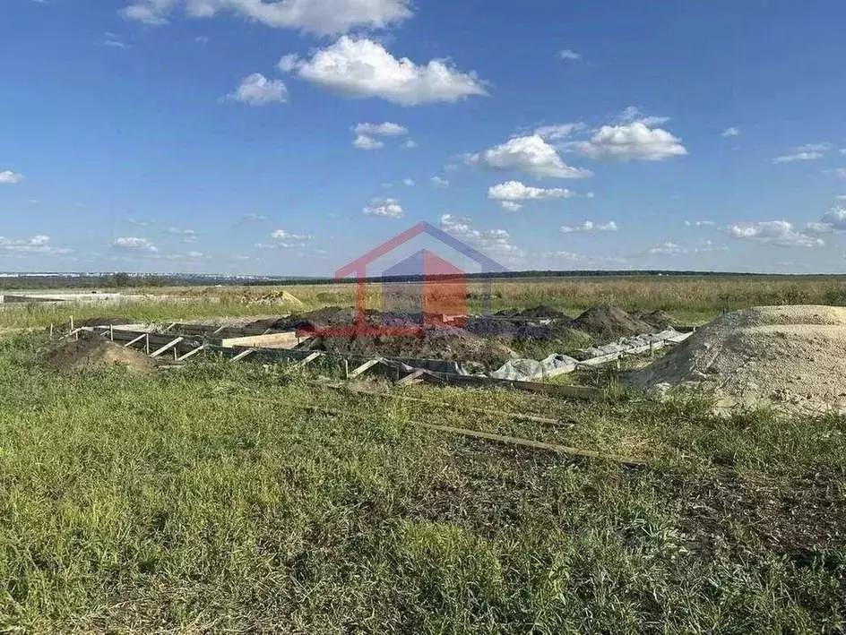 Участок в Белгородская область, Старооскольский городской округ, с. ... - Фото 1