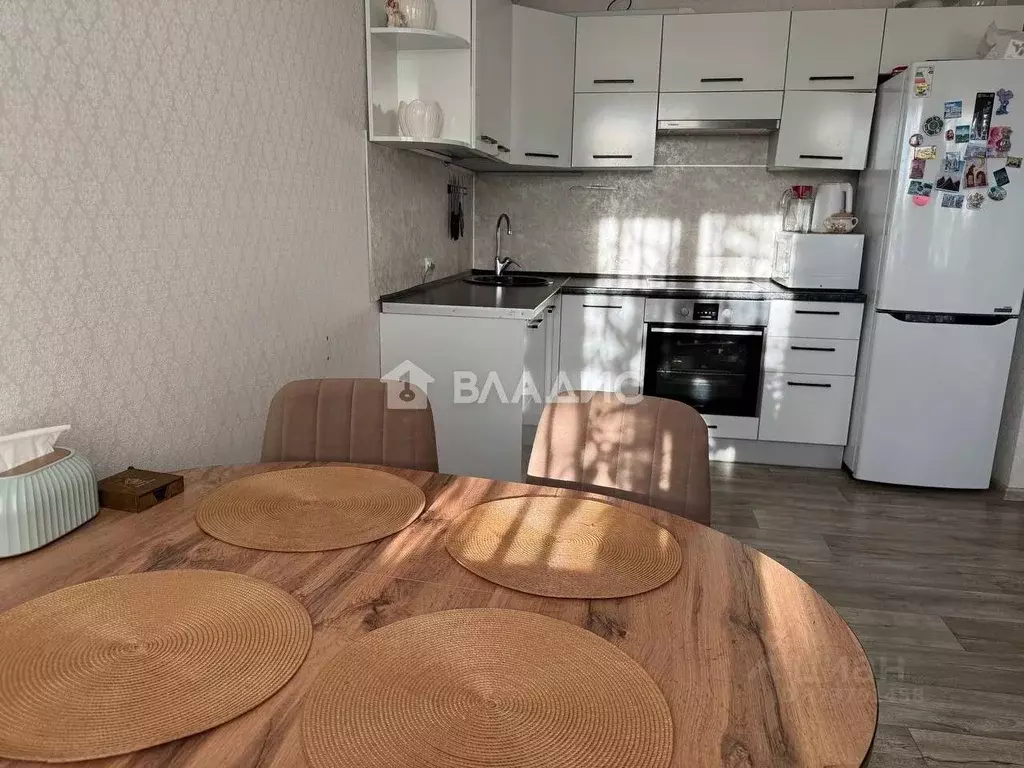 2-к кв. Бурятия, Улан-Удэ 111-й мкр, 11/4 (63.0 м) - Фото 1