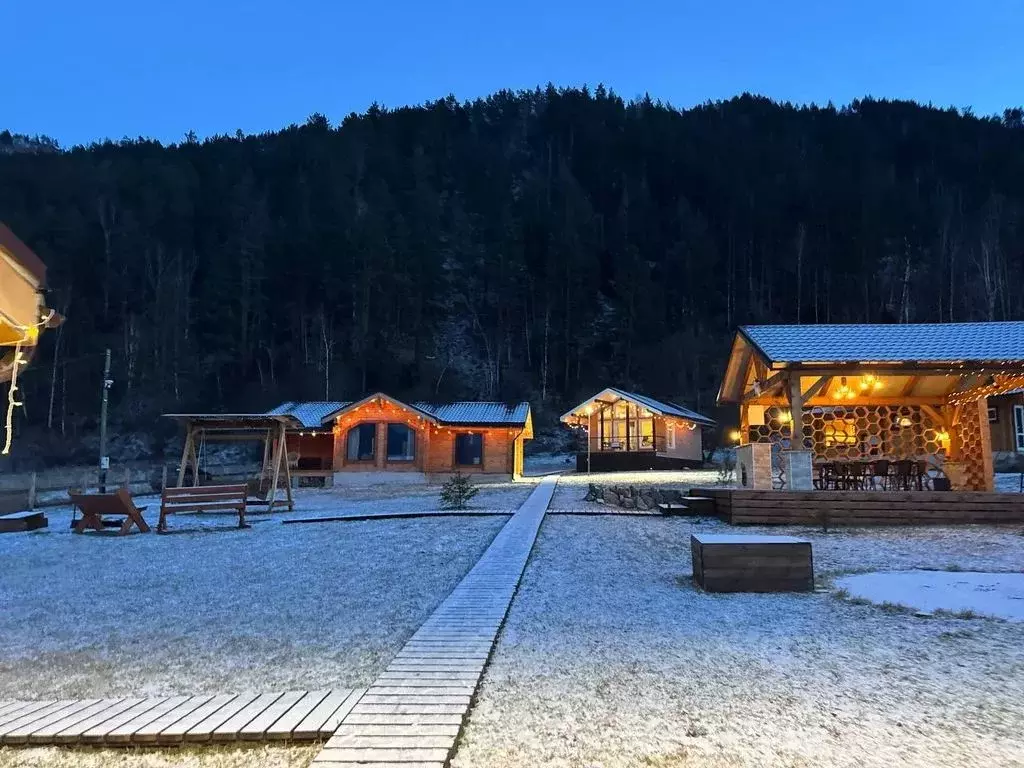 Дом в Алтай, Чемальский район, с. Турбаза Катунь пер. Брусника, 2 (80 ... - Фото 2