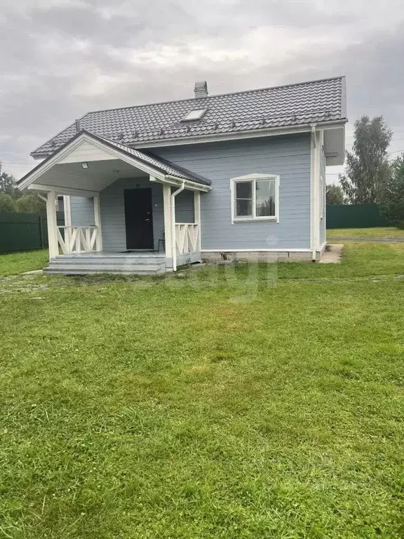 Дом в Ленинградская область, Лодейнопольское городское поселение, д. ... - Фото 1