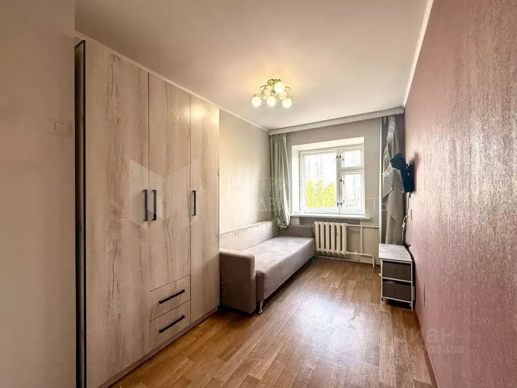 3-к кв. Тюменская область, Тюмень ул. 50 лет ВЛКСМ, 101 (49.6 м) - Фото 1