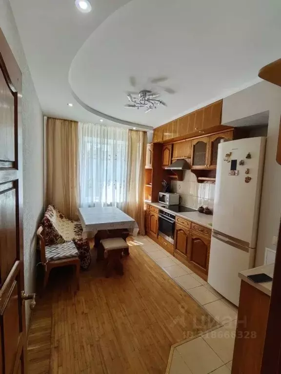 3-к кв. Белгородская область, Старый Оскол Восточный мкр, 10 (63.0 м) - Фото 0