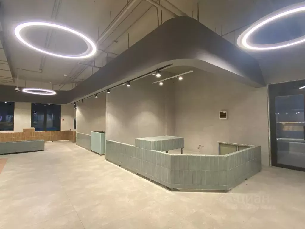 Торговая площадь в Татарстан, Казань ул. Азата Аббасова, 4 (15 м) - Фото 2