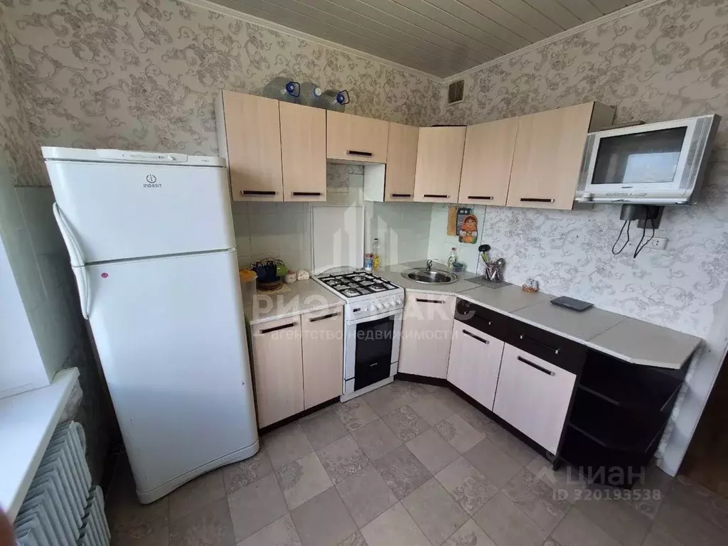 2-к кв. Брянская область, Брянск ул. Брянского Фронта, 10/1 (55.0 м) - Фото 0