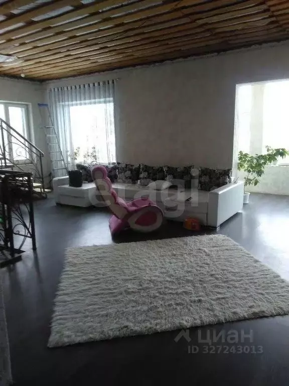 Дом в Ямало-Ненецкий АО, Ноябрьск ул. Интернационалистов, 27 (350 м) - Фото 1