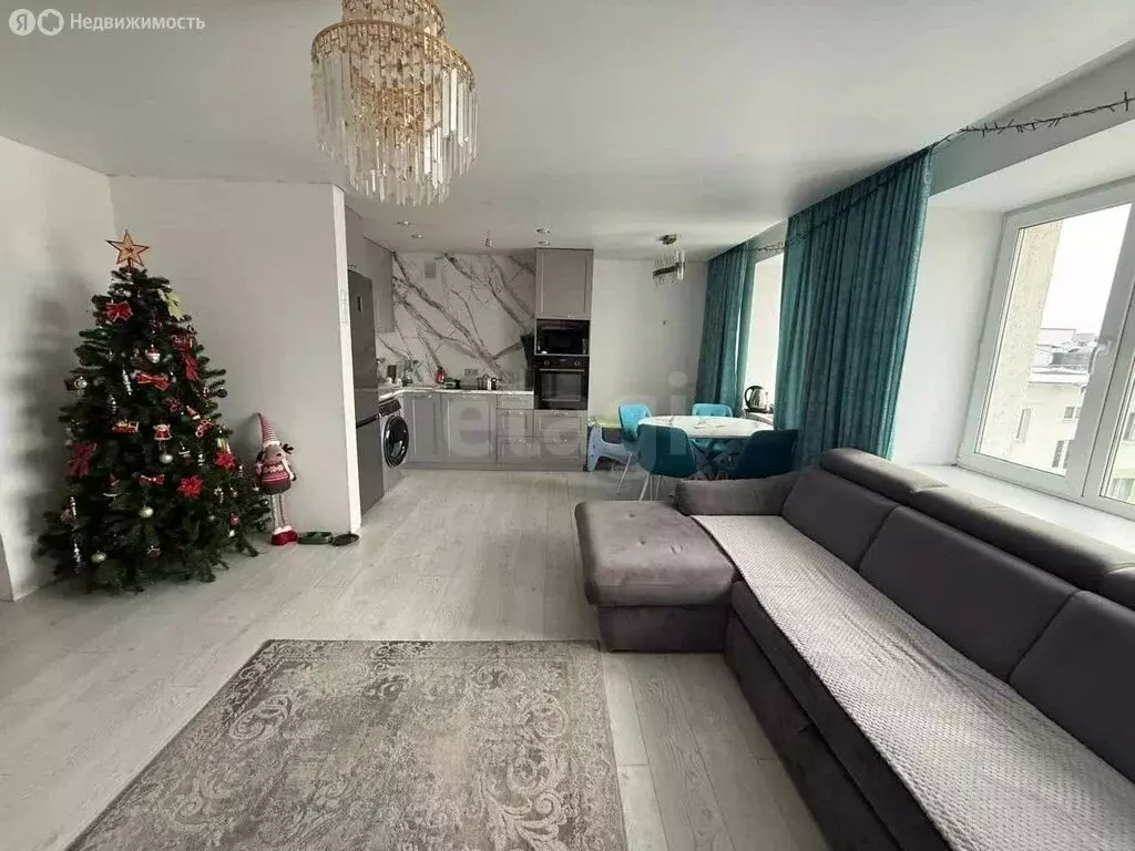 4-комнатная квартира: Альметьевск, улица Клары Цеткин, 39 (77.8 м) - Фото 1