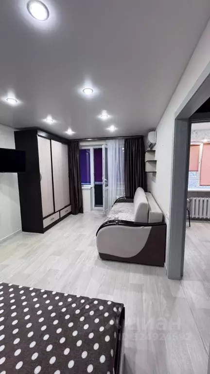 1-к кв. Крым, Керчь ул. Горького, 12 (30.3 м) - Фото 2