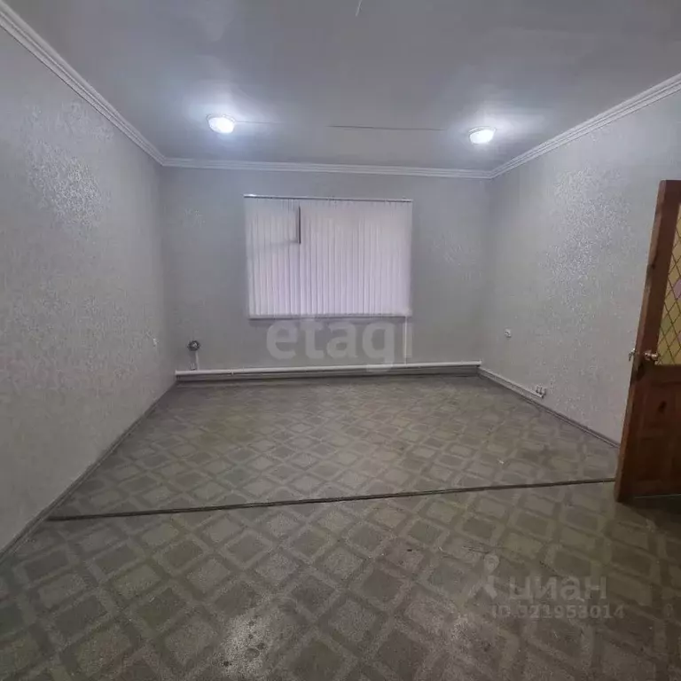 Офис в Северная Осетия, Владикавказ Черменское ш., 1 (40 м) - Фото 1