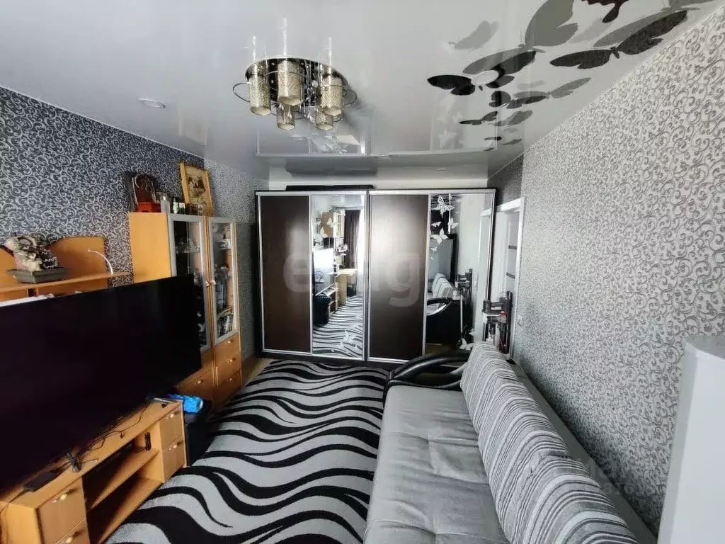 3-к кв. Ямало-Ненецкий АО, Новый Уренгой ул. Геологоразведчиков, 8 ... - Фото 1