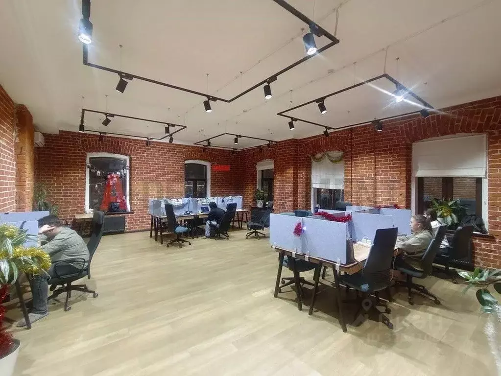 Офис в Татарстан, Казань ул. Шигабутдина Марджани, 24 (487 м) - Фото 1