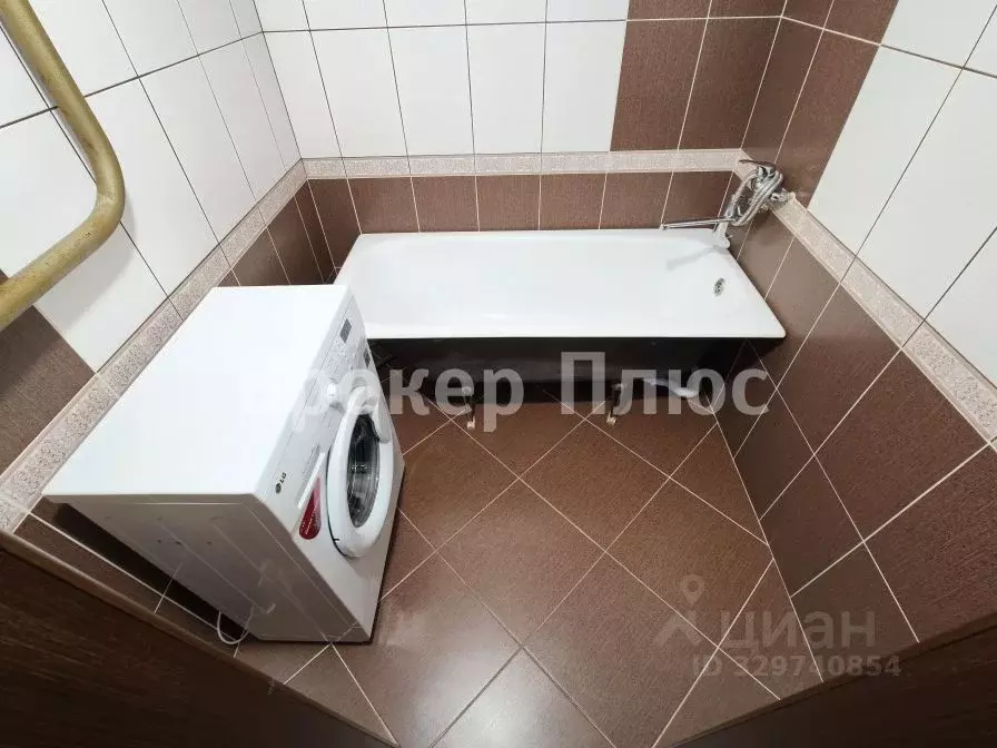 3-к кв. Хакасия, Абакан ул. Некрасова, 22В (73.2 м) - Фото 1