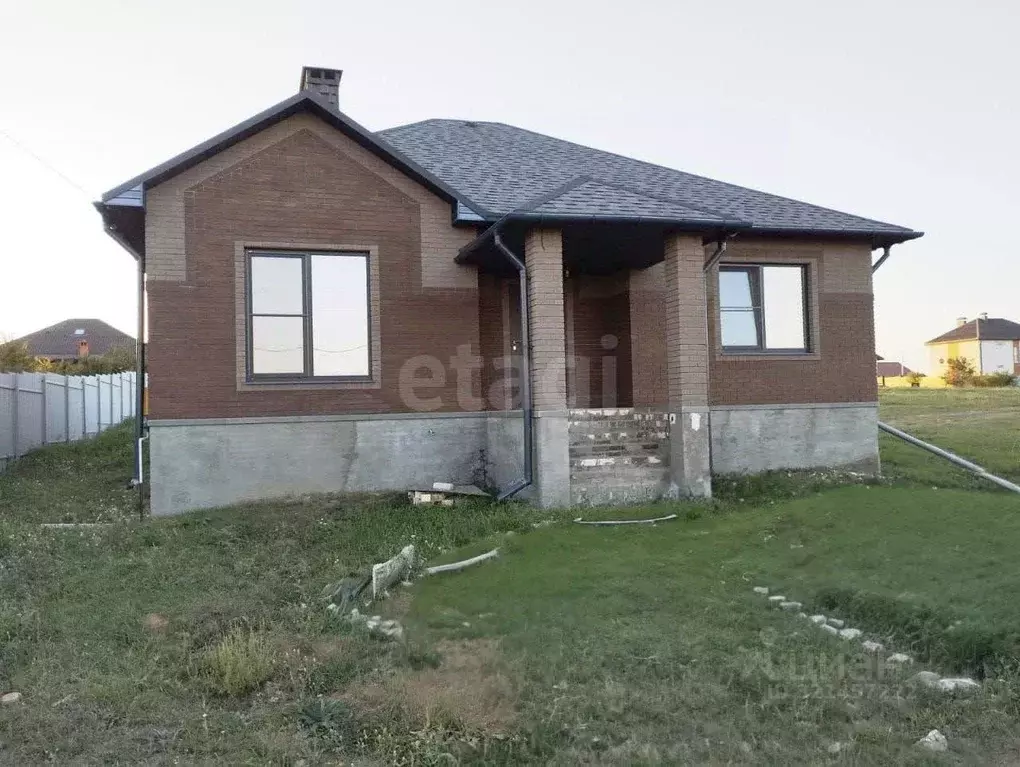 Дом в Белгородская область, Белгородский район, Беловское с/пос, с. ... - Фото 1