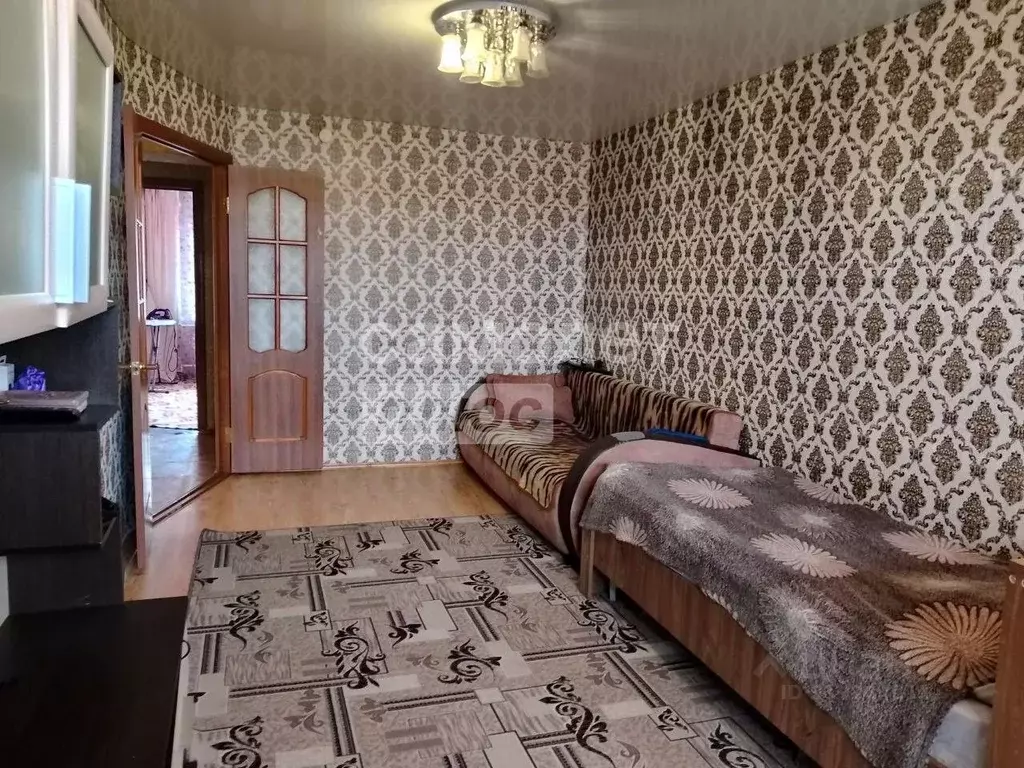 3-к кв. Свердловская область, Камышлов ул. Энгельса, 234 (66.8 м) - Фото 0