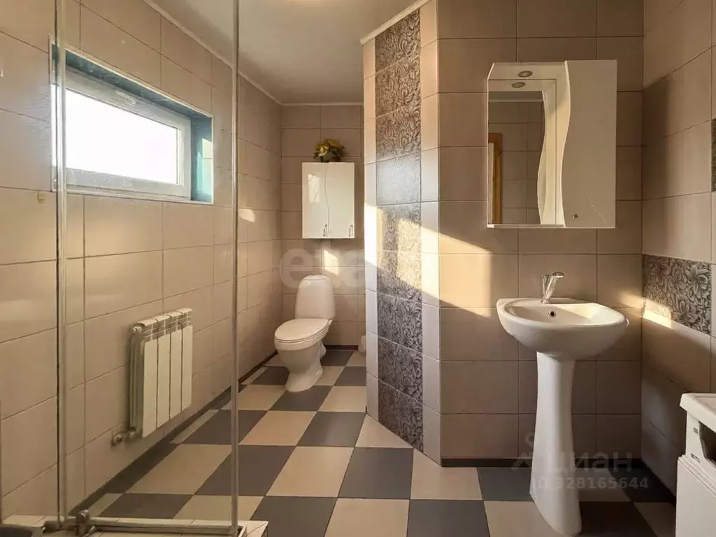 Дом в Псковская область, Псковский район, Ядровская волость, д. ... - Фото 1