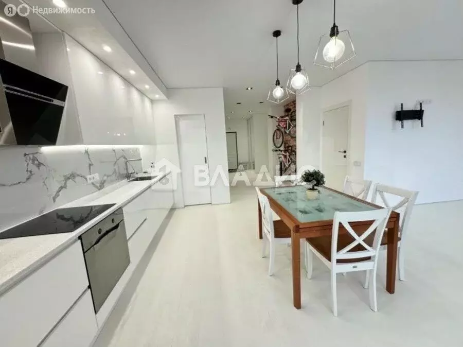 3-комнатная квартира: Белгород, улица Горького, 54В (100 м) - Фото 1