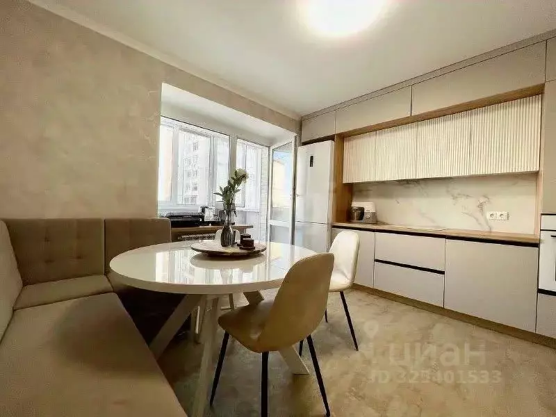 2-к кв. Тюменская область, Тюмень ул. Мельникайте, 138 (57.4 м) - Фото 1