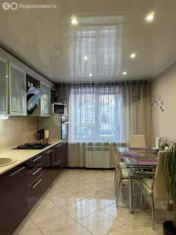 3-комнатная квартира: Сызрань, улица Маршала Жукова, 330 (70.6 м) - Фото 1