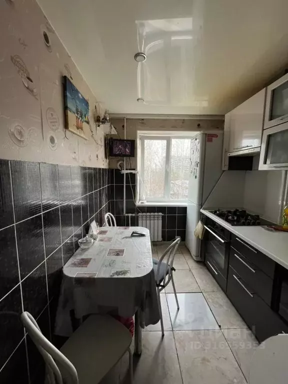 4-к кв. Омская область, Омский район, пос. Ростовка 10 (61.6 м) - Фото 1