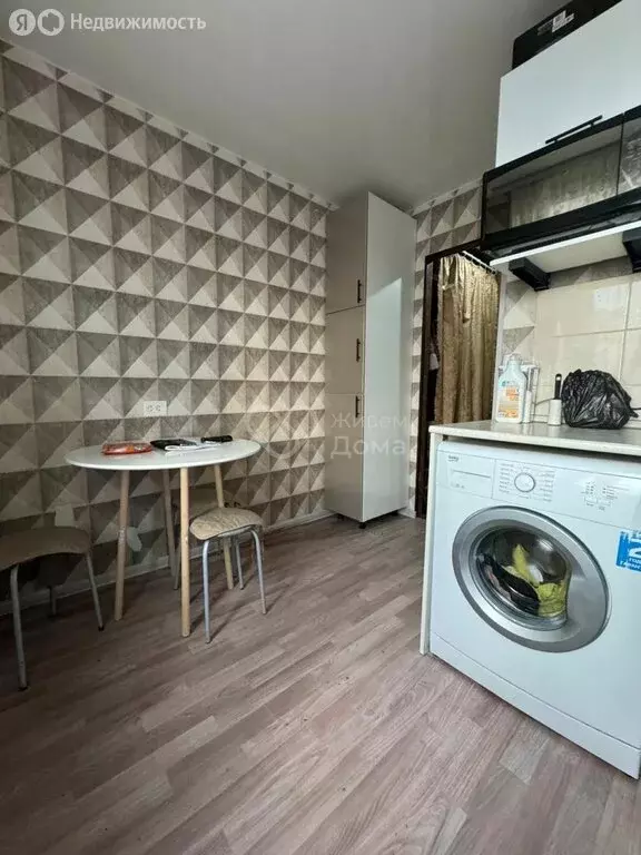 3-комнатная квартира: Волгоград, улица Гороховцев, 2 (60 м) - Фото 1