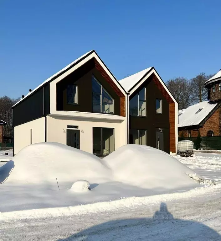Таунхаус в Калининградская область, Калининград ул. Сержанта Мишина ... - Фото 1
