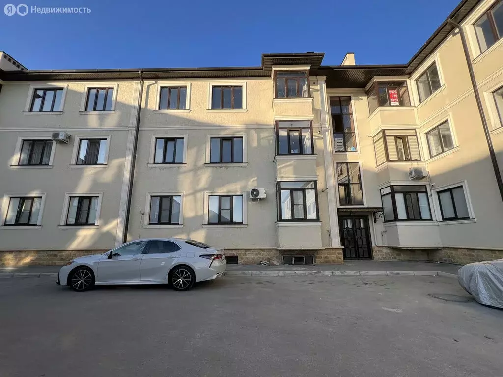 2-комнатная квартира: Урвань, Октябрьская улица, 72 (85.6 м) - Фото 1