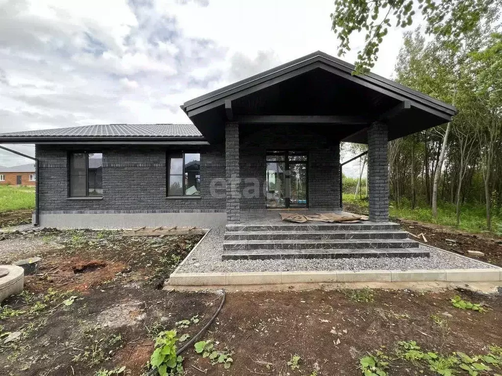 Дом в Башкортостан, Иглинский район, Акбердинский сельсовет, д. ... - Фото 0
