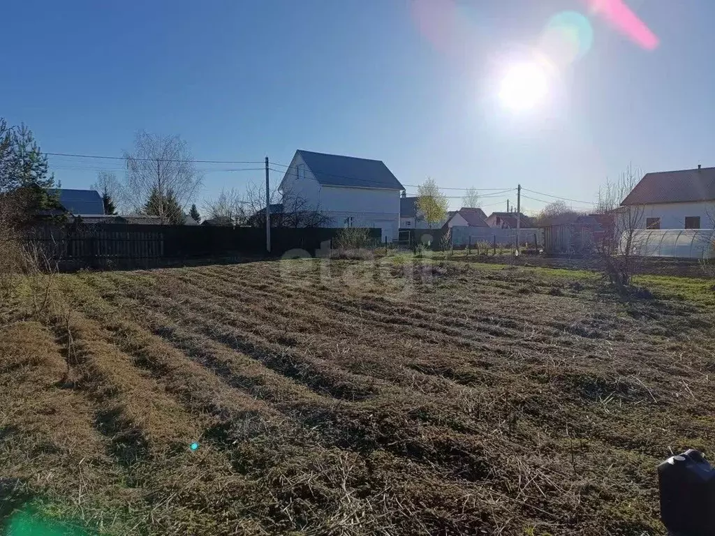 Участок в Вологодская область, д. Бурцево ул. Зеленая (5.5 сот.) - Фото 1