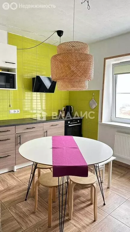 3-комнатная квартира: Волгоград, улица Кирова, 101 (78 м) - Фото 1