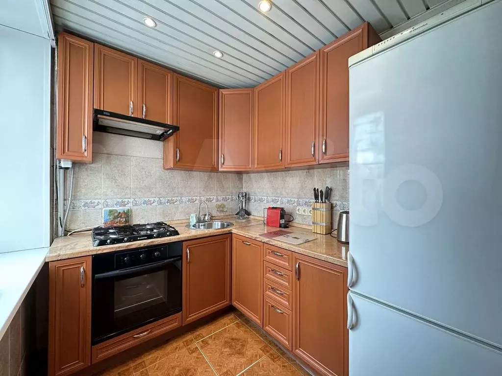 3-к. квартира, 56 м, 4/9 эт. - Фото 0