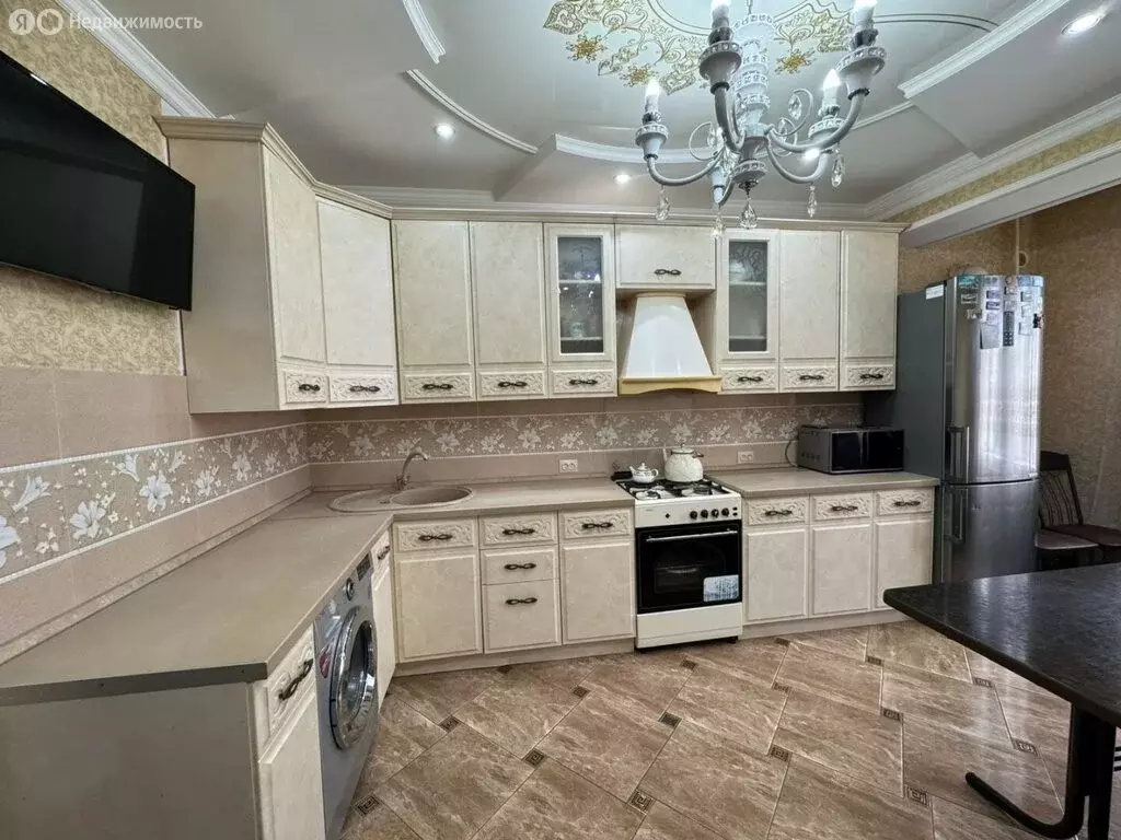 5-комнатная квартира: Дербент, улица Сальмана, 91Б (140 м) - Фото 1
