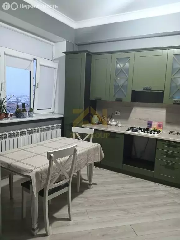 3-комнатная квартира: Каспийск, проспект М. Омарова, 1Б (107 м) - Фото 1