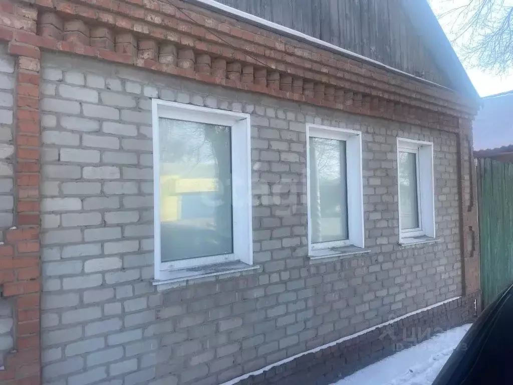 Дом в Саратовская область, Энгельс ул. Маяковского, 135А (100 м) - Фото 0