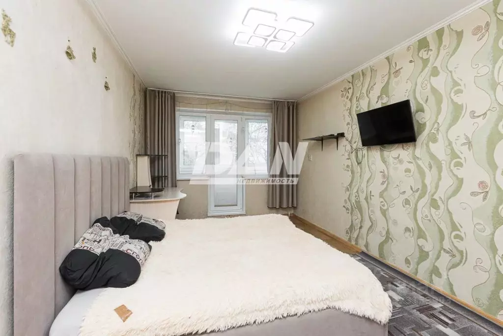 1-к кв. Челябинская область, Челябинск ул. Труда, 9 (29.9 м) - Фото 1