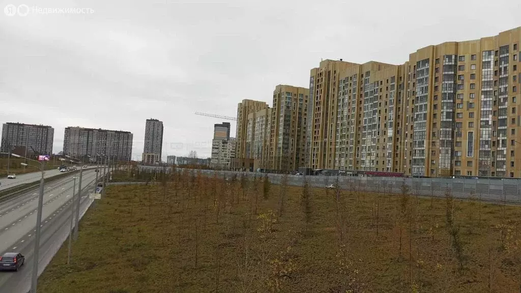 3-комнатная квартира: Казань, проспект Победы, 139к2 (86.5 м) - Фото 1