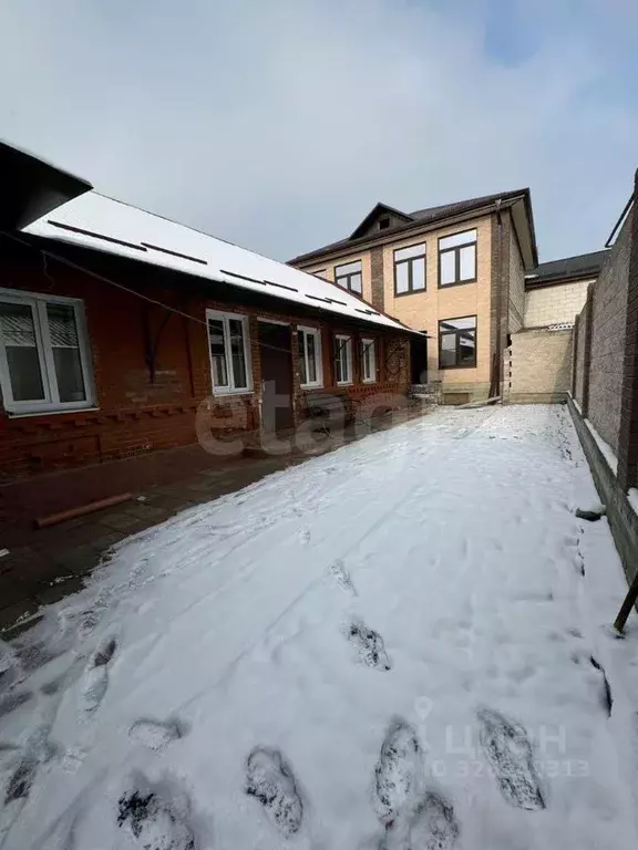 Дом в Северная Осетия, Владикавказ Нальчикская ул., 38 (170 м) - Фото 1