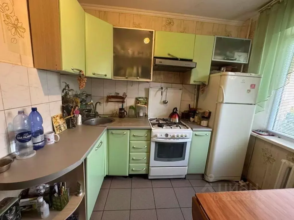 2-к кв. Курская область, Курск Хуторская ул., 12а (45.7 м) - Фото 0